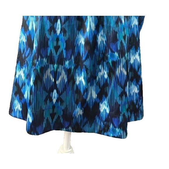 Chico's Blouse Shell Size 3 (US XL/16) Blue Sleeveless Abstract Flowy Tank Top - Picture 4 of 9